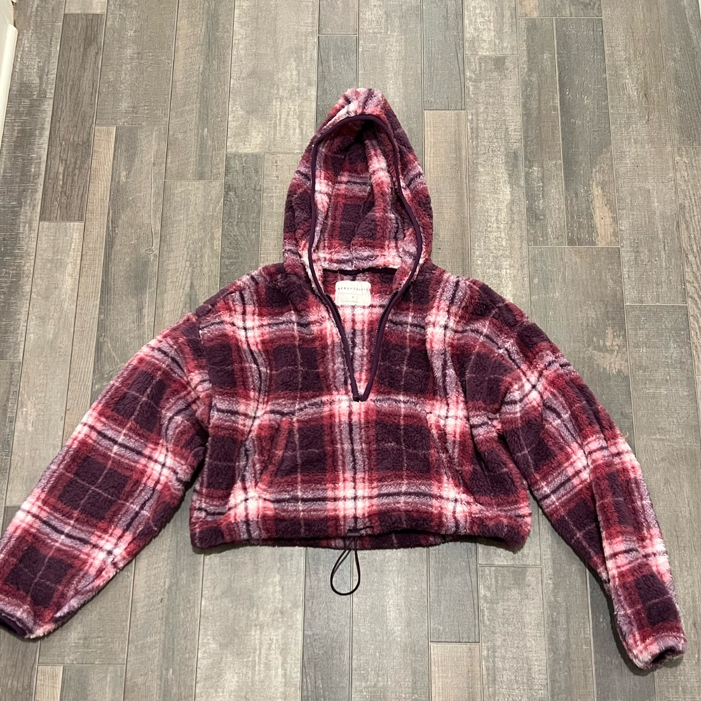 3/$20 🛍️  Aeropostale Fuzzy Crop Half Zip Size M